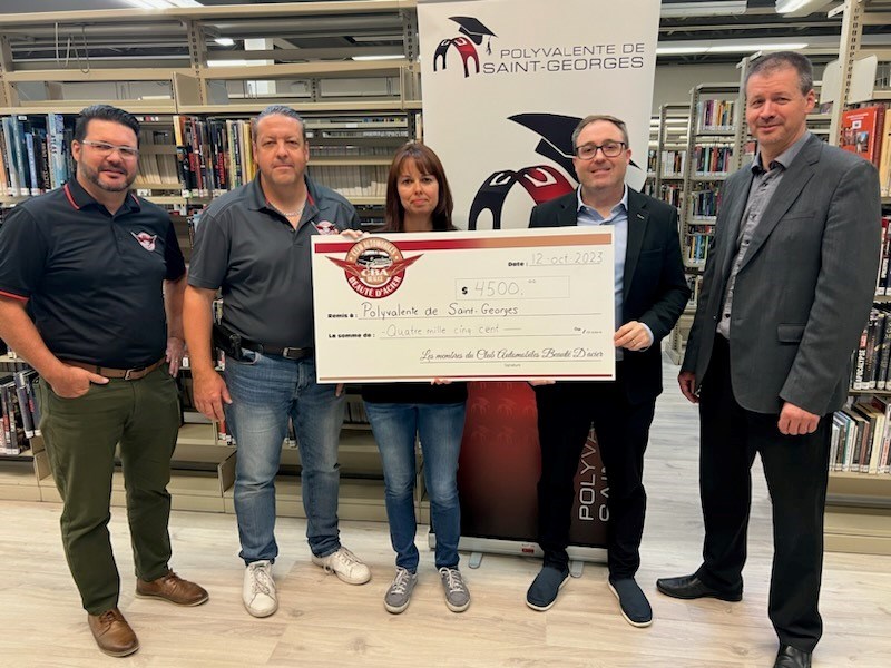 La polyvalente de Saint-Georges reçoit 4 500 $ pour aider ses élèves 