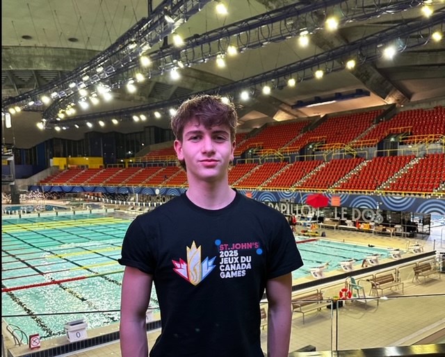 Natation: Emile Bergeron nage vers le succès