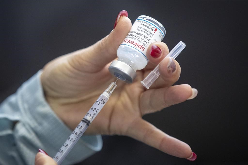 Appel des pharmaciens à la vaccination contre l'influenza, la COVID-19 et le VRS