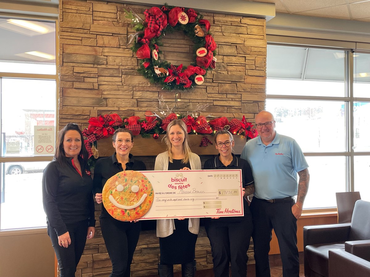Les franchisés Tim Hortons de la région ont remis 19 736 $ à Moisson Beauce