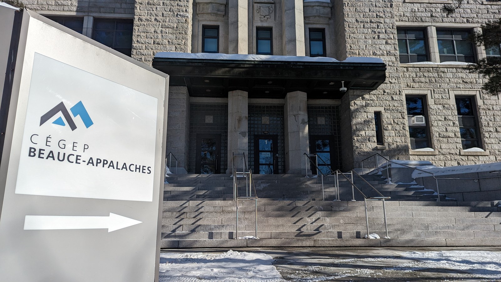 Cégep Beauce-Appalaches: cours et matchs suspendus