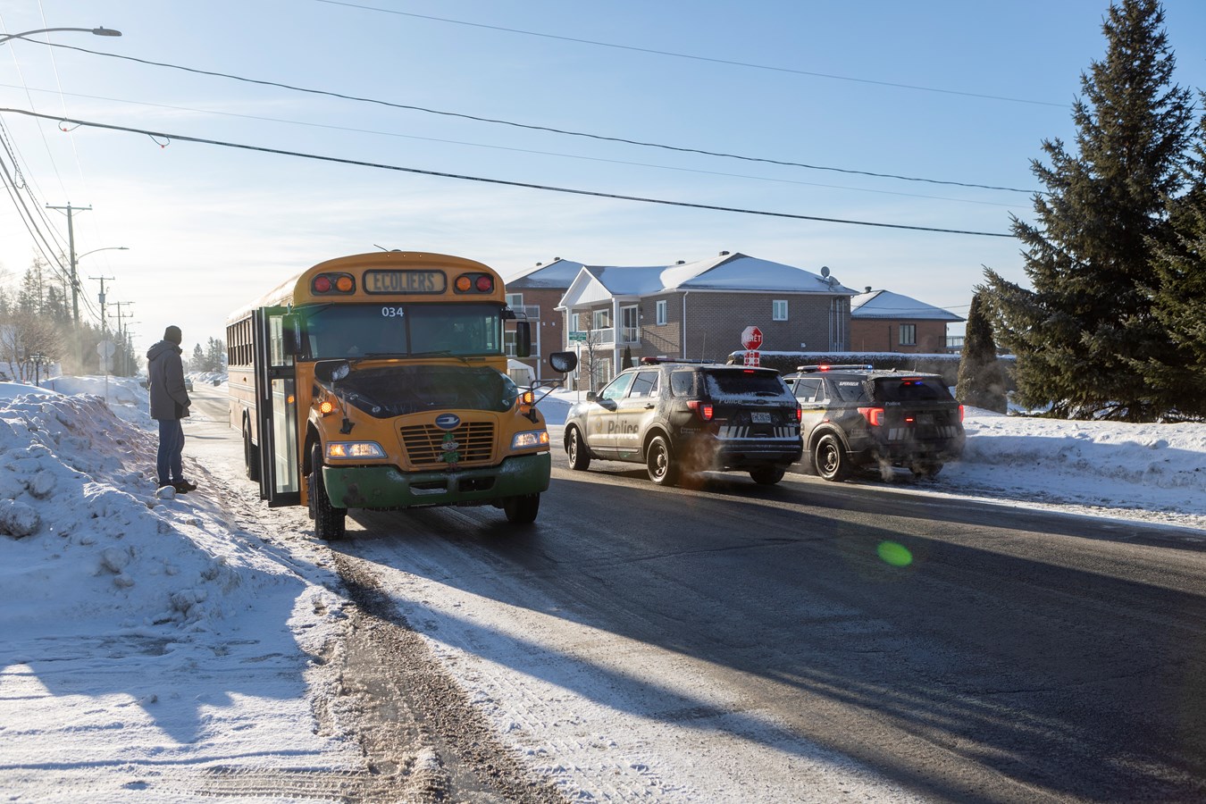 La chaussée glissante a causé trois accidents sur la 10e avenue à Saint-Georges