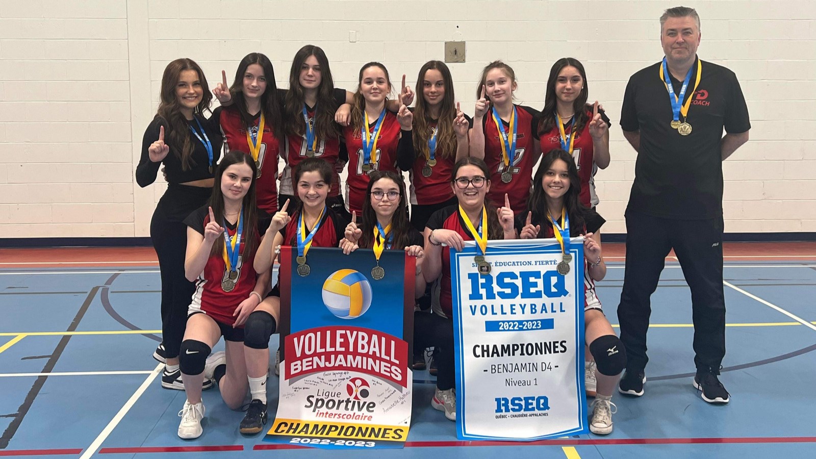 Volley: la Polyvalente Saint-Georges remporte deux médailles d’or