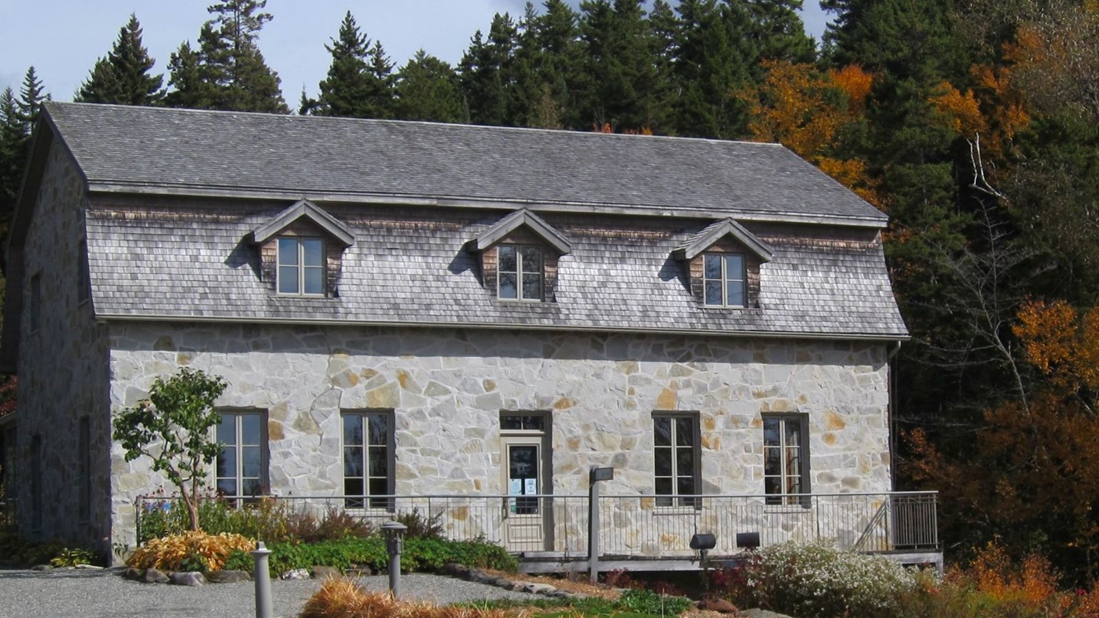 « Le bruissement du mot »: un concours d'écriture poétique