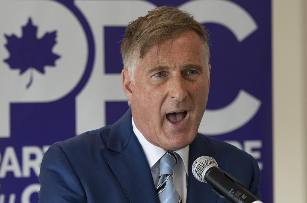 Maxime Bernier confirme qu'il sera candidat dans Portage-Lisgar au Manitoba