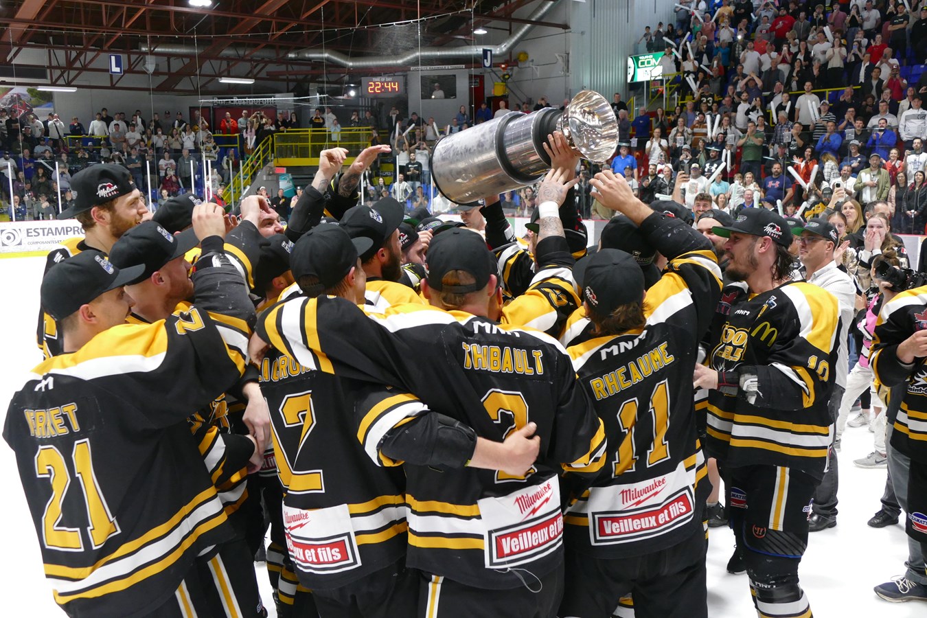 Le Cool FM remporte la Coupe Vertdure face à Thetford