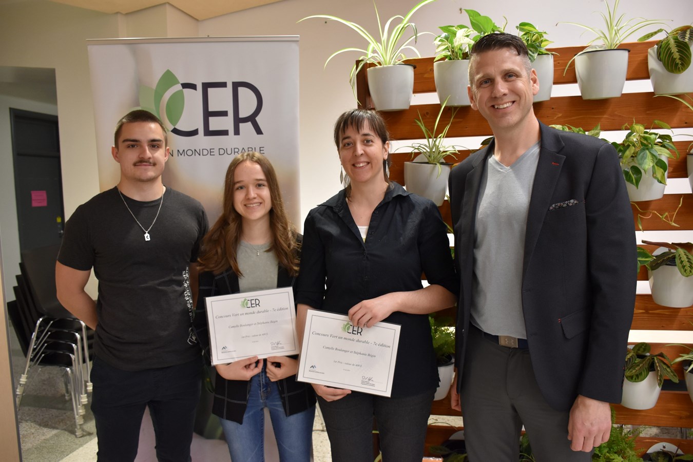 Deux cégépiennes lauréates du concours Vert un monde durable