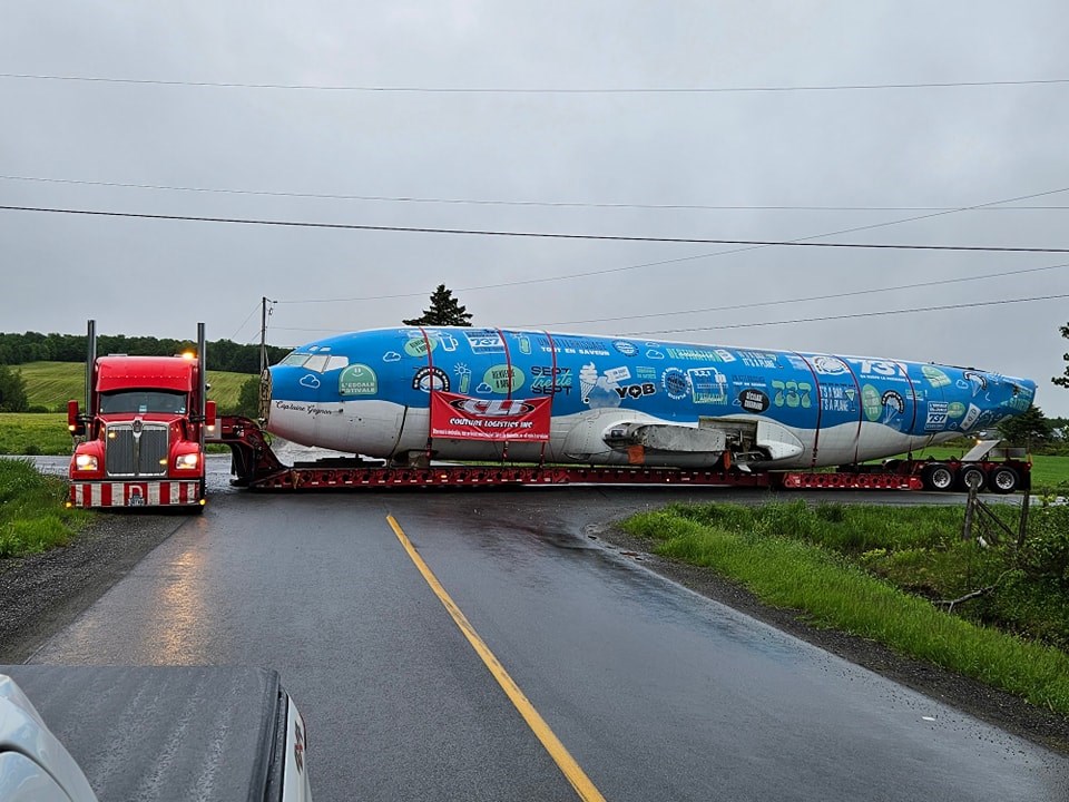 «Atterrissage» réussi du Boeing 737 au Woodoliparc! 