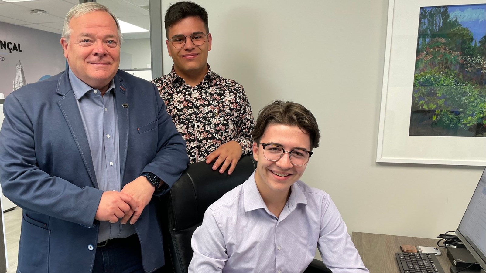 Luc Provençal accueille deux jeunes recrues dans son équipe