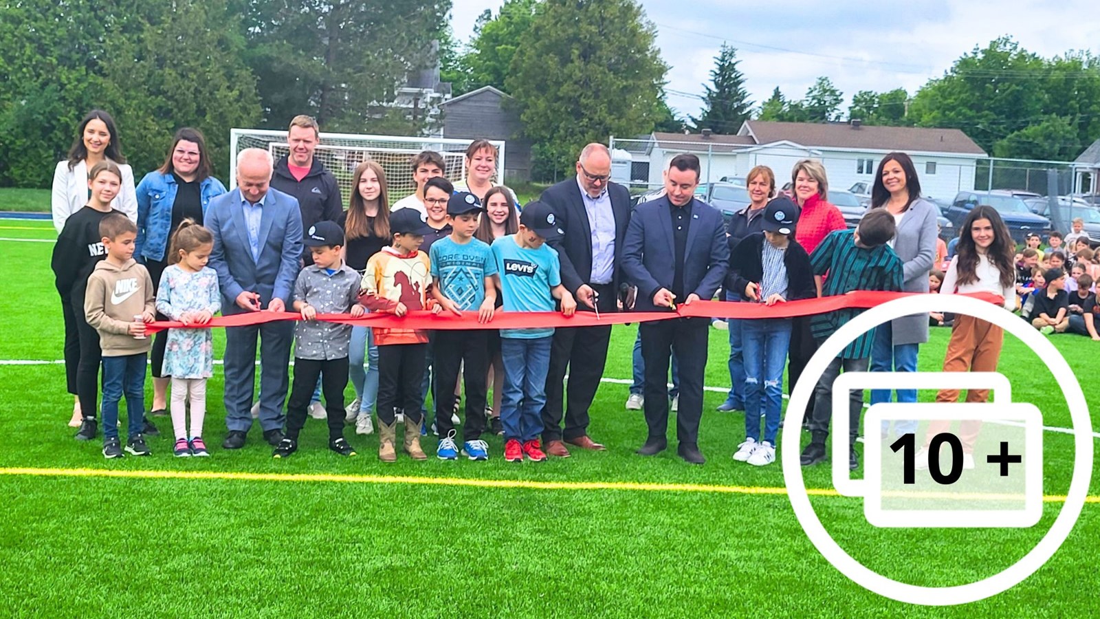 Un terrain synthétique  multisport inauguré à Saint-Victor