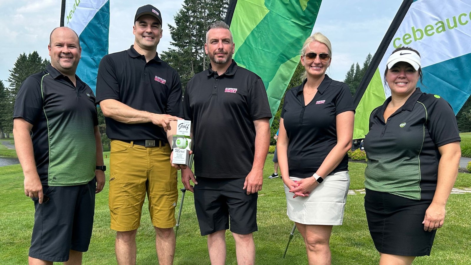 Le CEB récolte plus de 30 000 $ à son tournoi de golf annuel