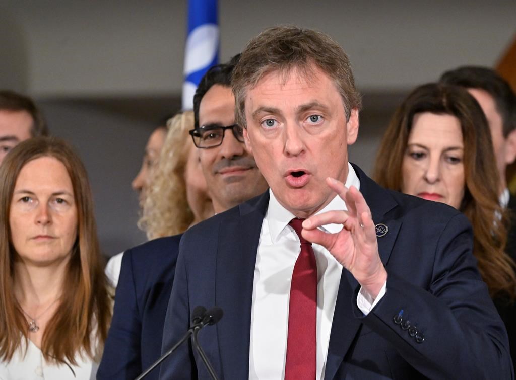 Au plus bas dans les sondages, le Parti libéral du Québec passe en mode offensif