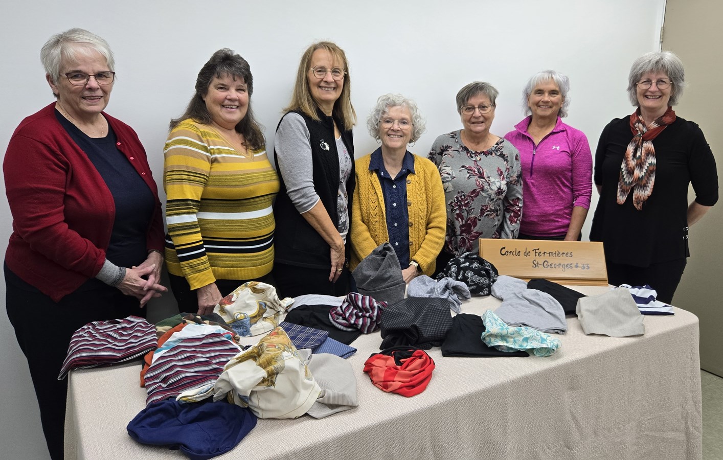 De beaux bonnets confectionnés par les Fermières