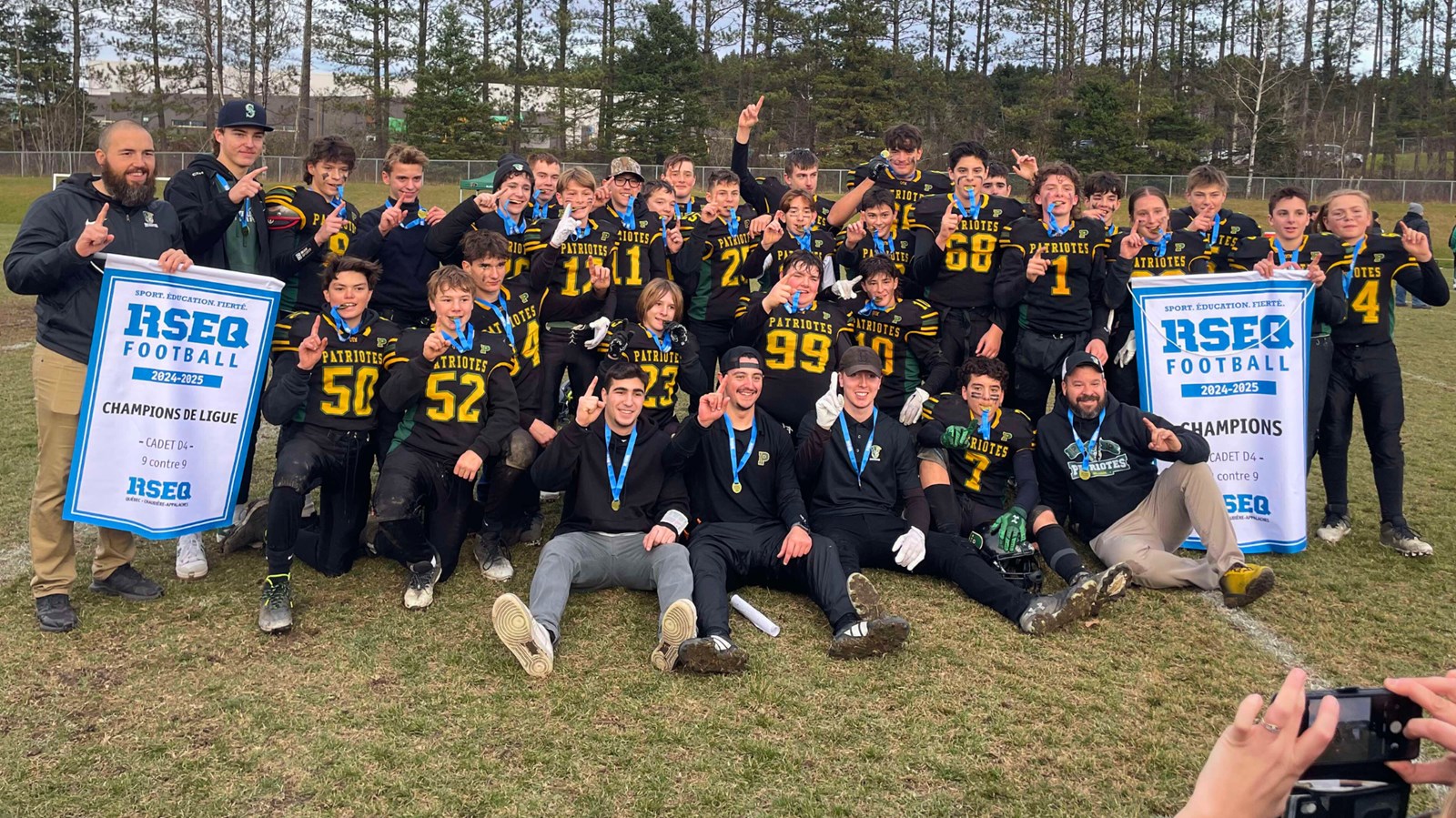 Les Patriotes cadets de la polyvalente Bélanger sont champions