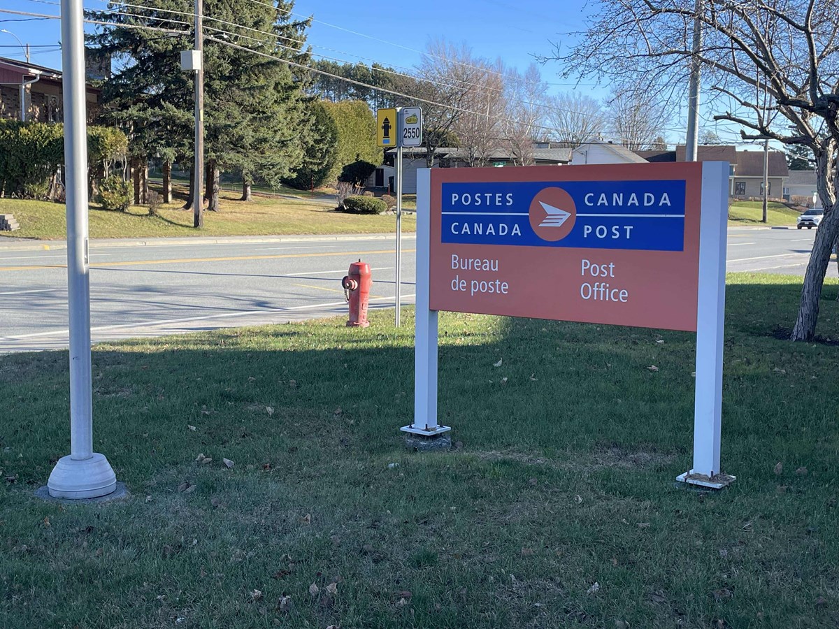 Postes Canada dit avoir dû traiter 8 millions de colis de moins que l'an dernier