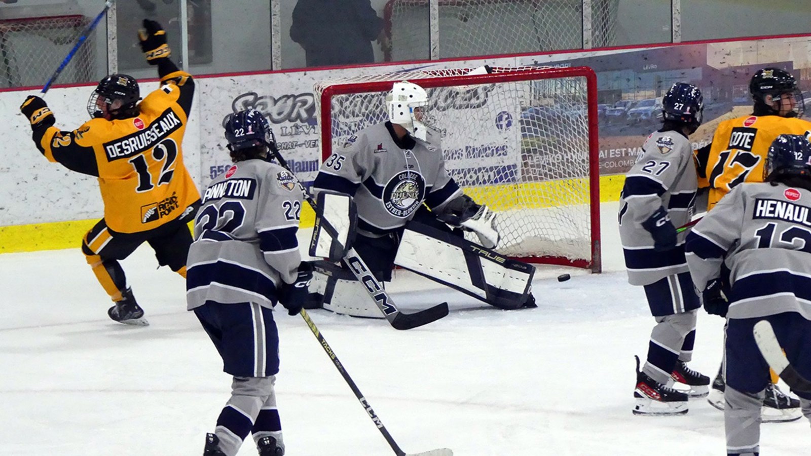 Le Phénix se montre coriace contre les Chevaliers