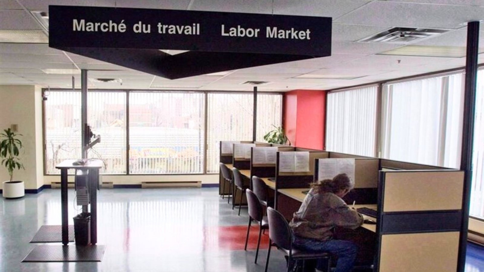 Le taux de chômage atteint 6,8 % en novembre