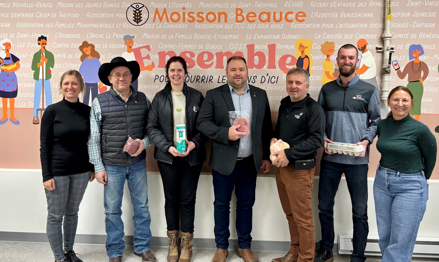 Plusieurs dons remis à Moisson Beauce par des producteurs beaucerons