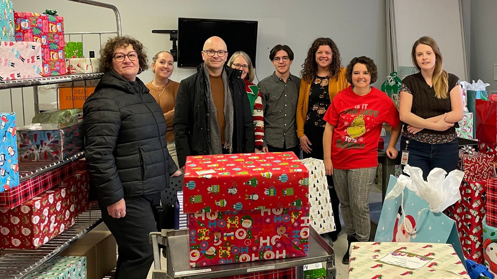 Opération Père Noël: des cadeaux distribués à plus de 300 enfants