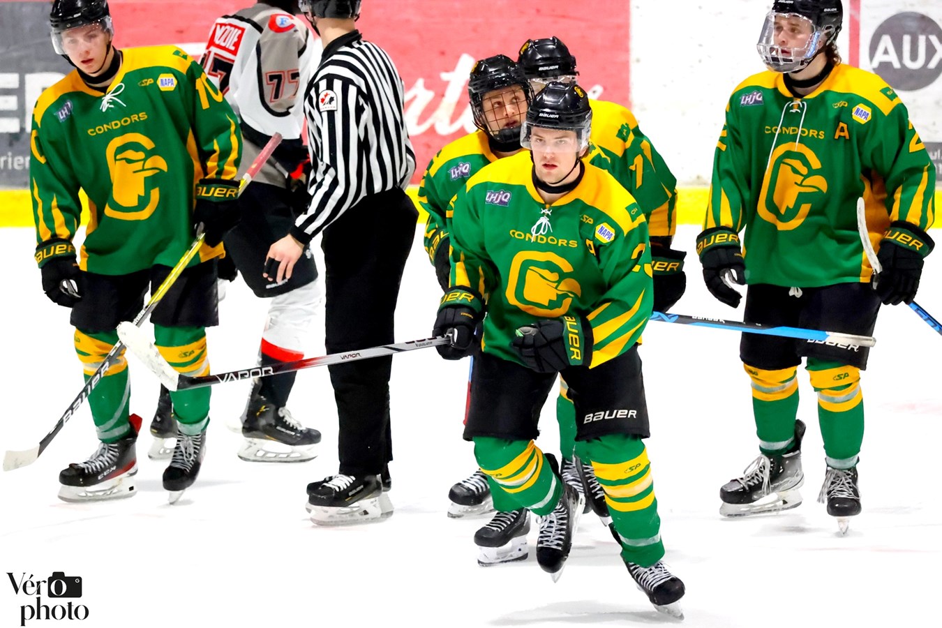 Les Condors l'emportent contre l'Everest et restent en course