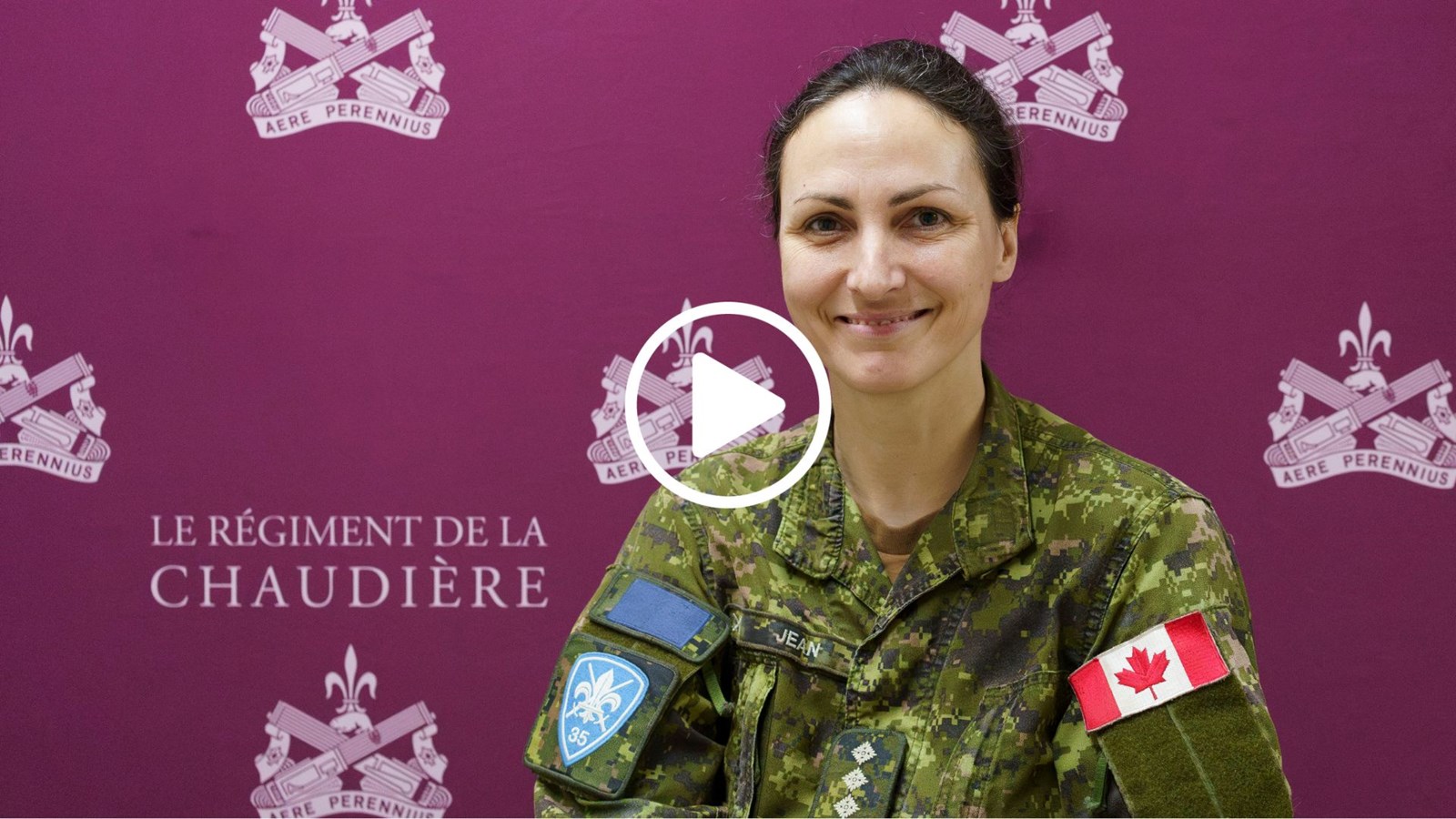 Entre mémoire et reconnaissance: la Capitaine Elaine Jean raconte son expérience en Normandie