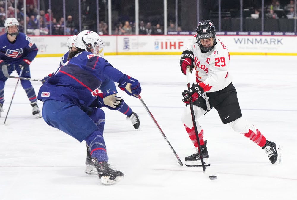 Marie-Philip Poulin se lève et les Canadiennes sont championnes du monde