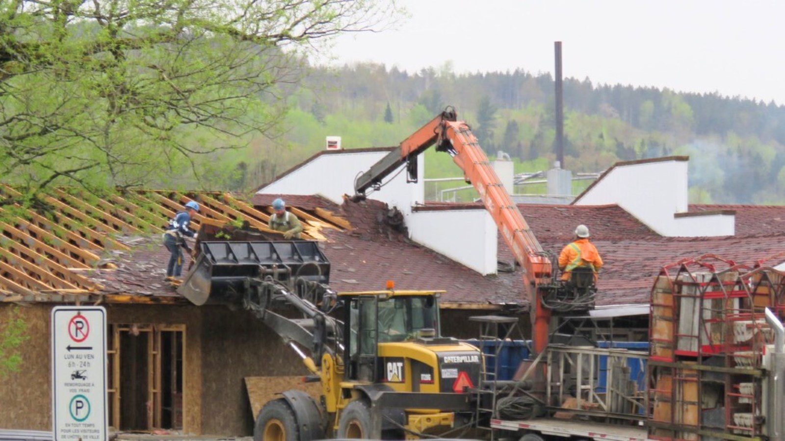Le Motel Royal tombe enfin sous le pic des démolisseurs