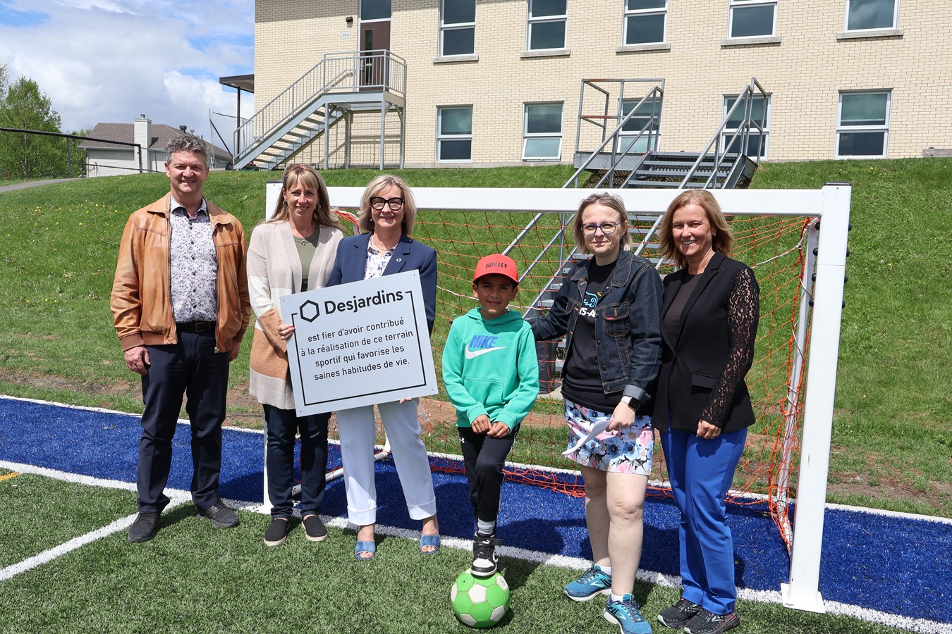 Inauguration d’un nouveau terrain de soccer à l’École de Saints-Anges