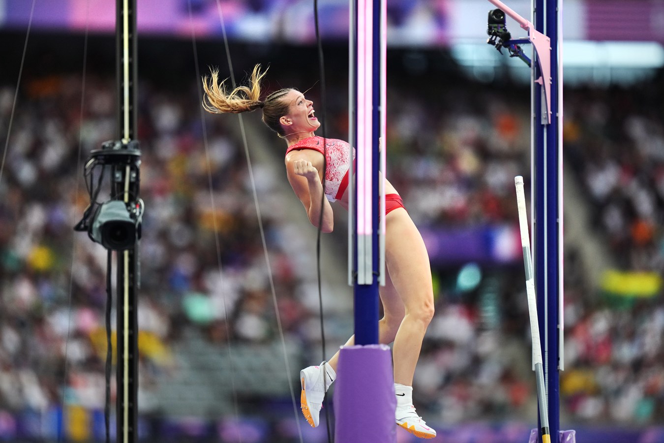 Jeux olympiques: la canadienne Alysha Newman marque l'histoire