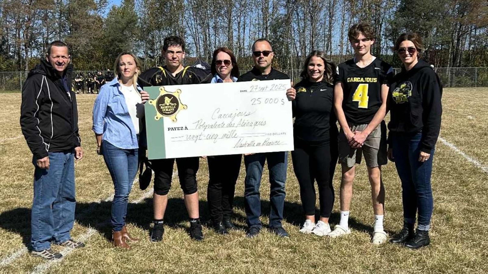 Nashville en Beauce remet 25 000 $ à l’équipe de football Carcajous