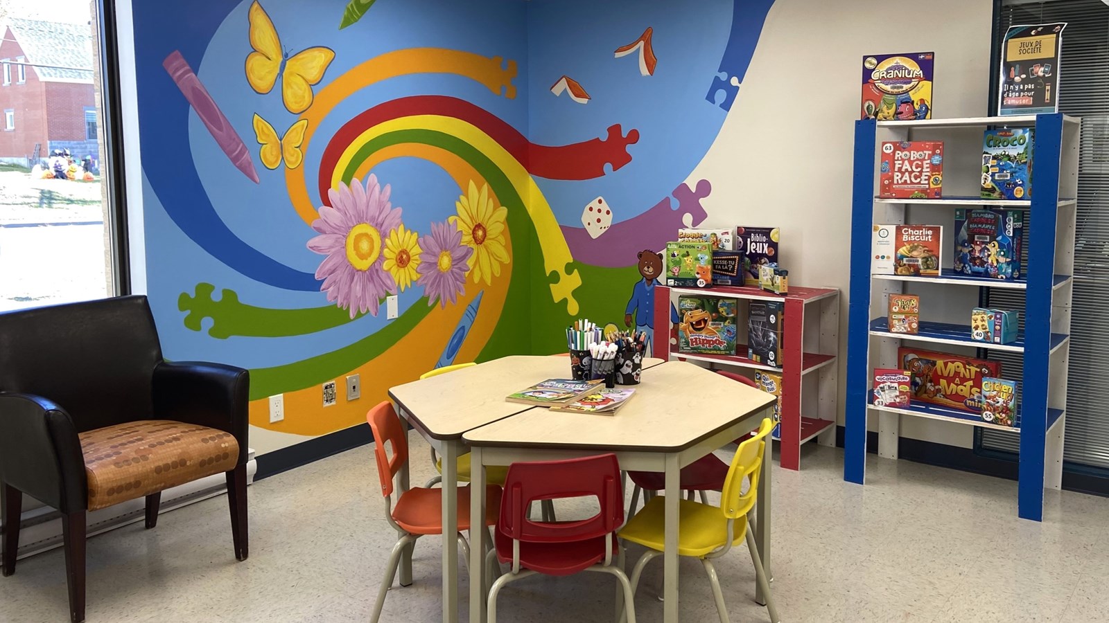 Une fresque dévoilée à la bibliothèque de Saint-Benoît-Labre