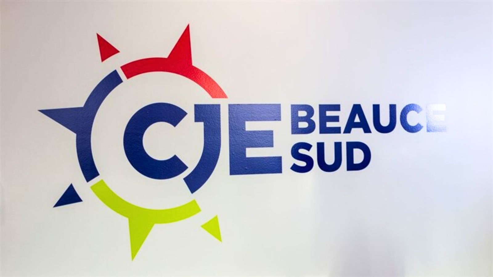 Soutien de 484 500 $ au Carrefour jeunesse-emploi de Beauce-Sud