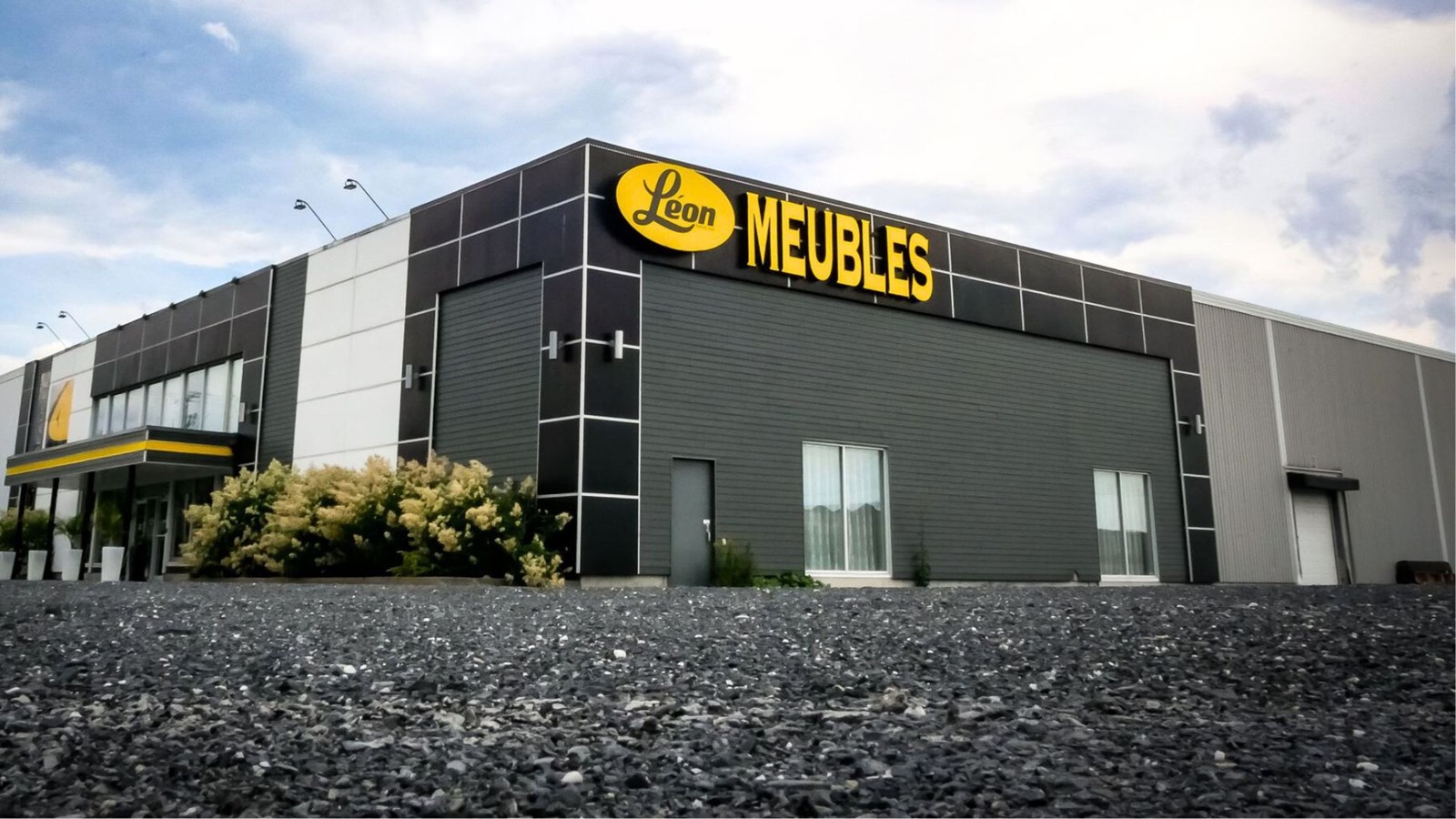 Le magasin Meubles Léon de Saint-Georges ferme ses portes