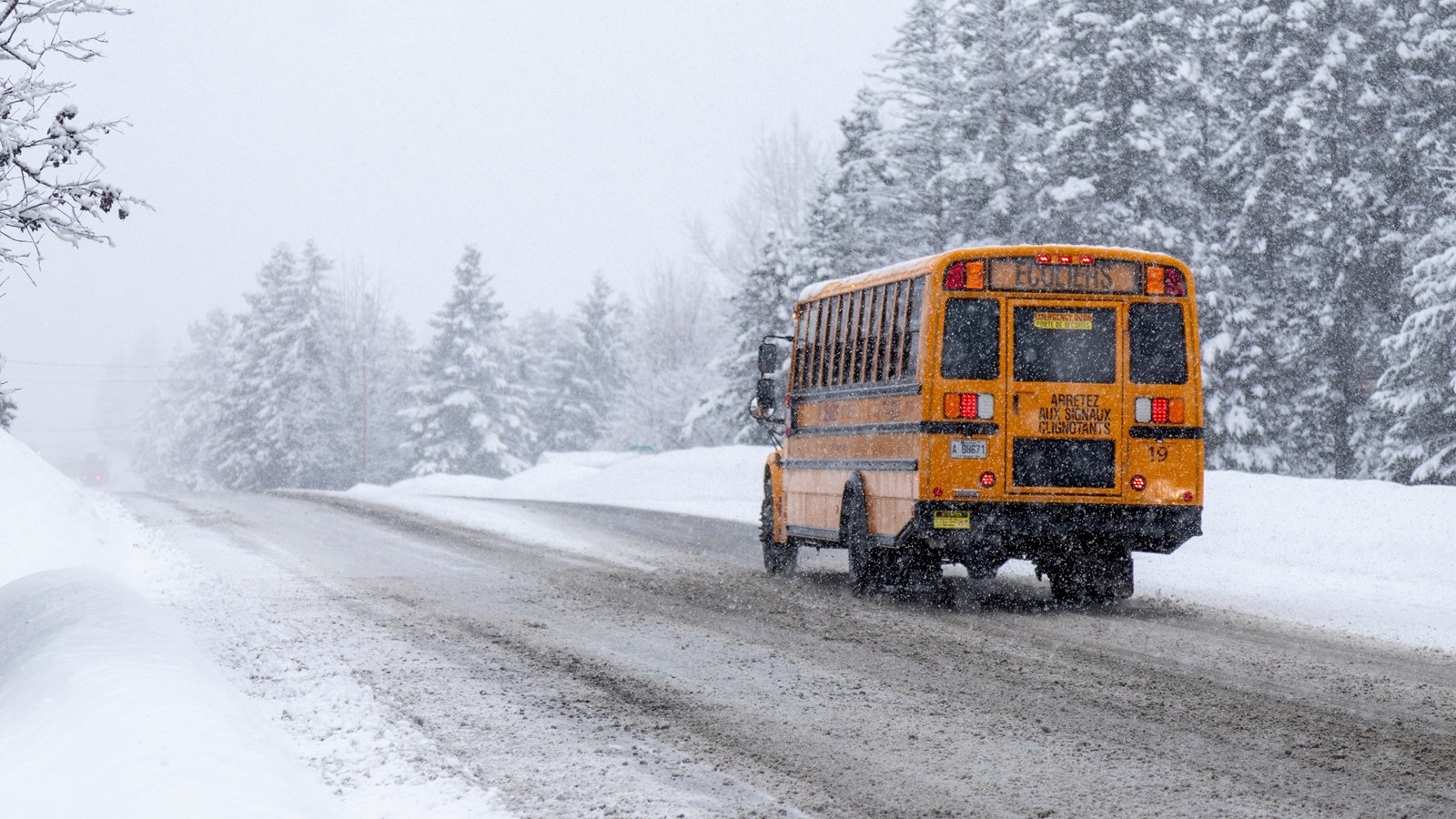 Un autobus scolaire fait une sortie de route à Saint-Côme-Linière