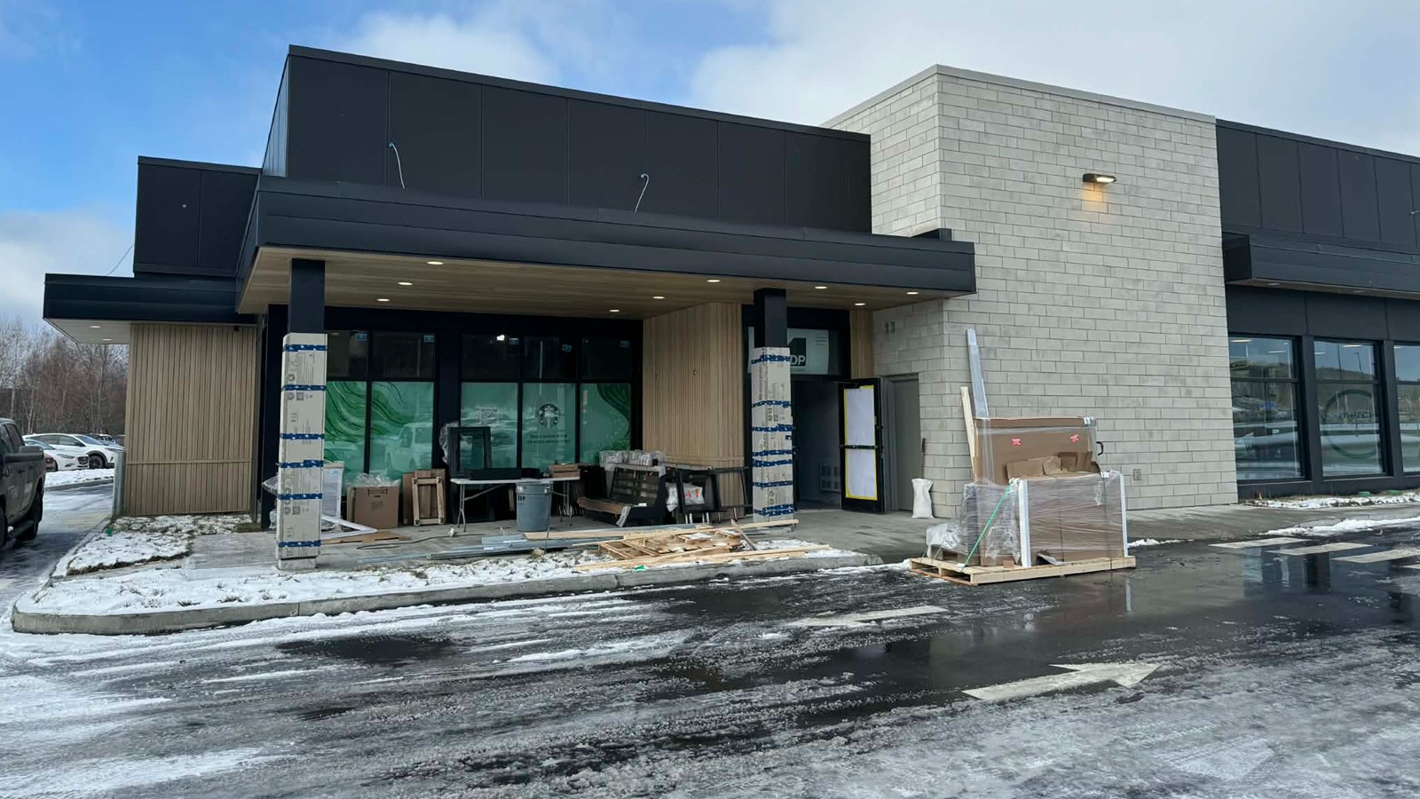 Starbucks à Saint-Georges: ouverture finalement prévue pour janvier 2026