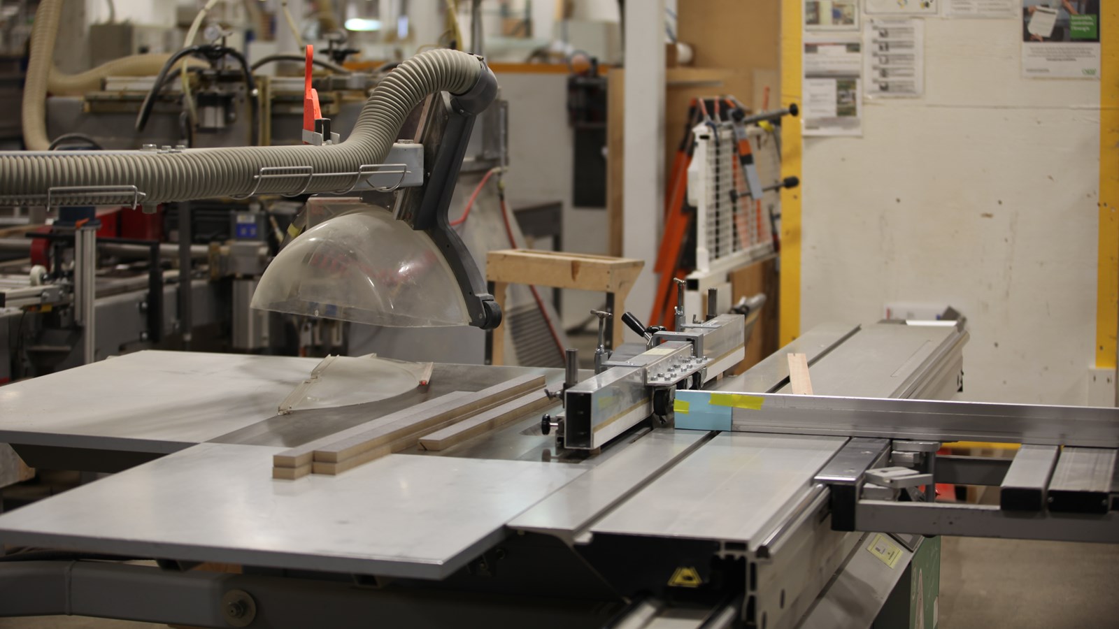 C'est officiel: Trump impose des droits de douane de 25 % sur l'acier et l'aluminium