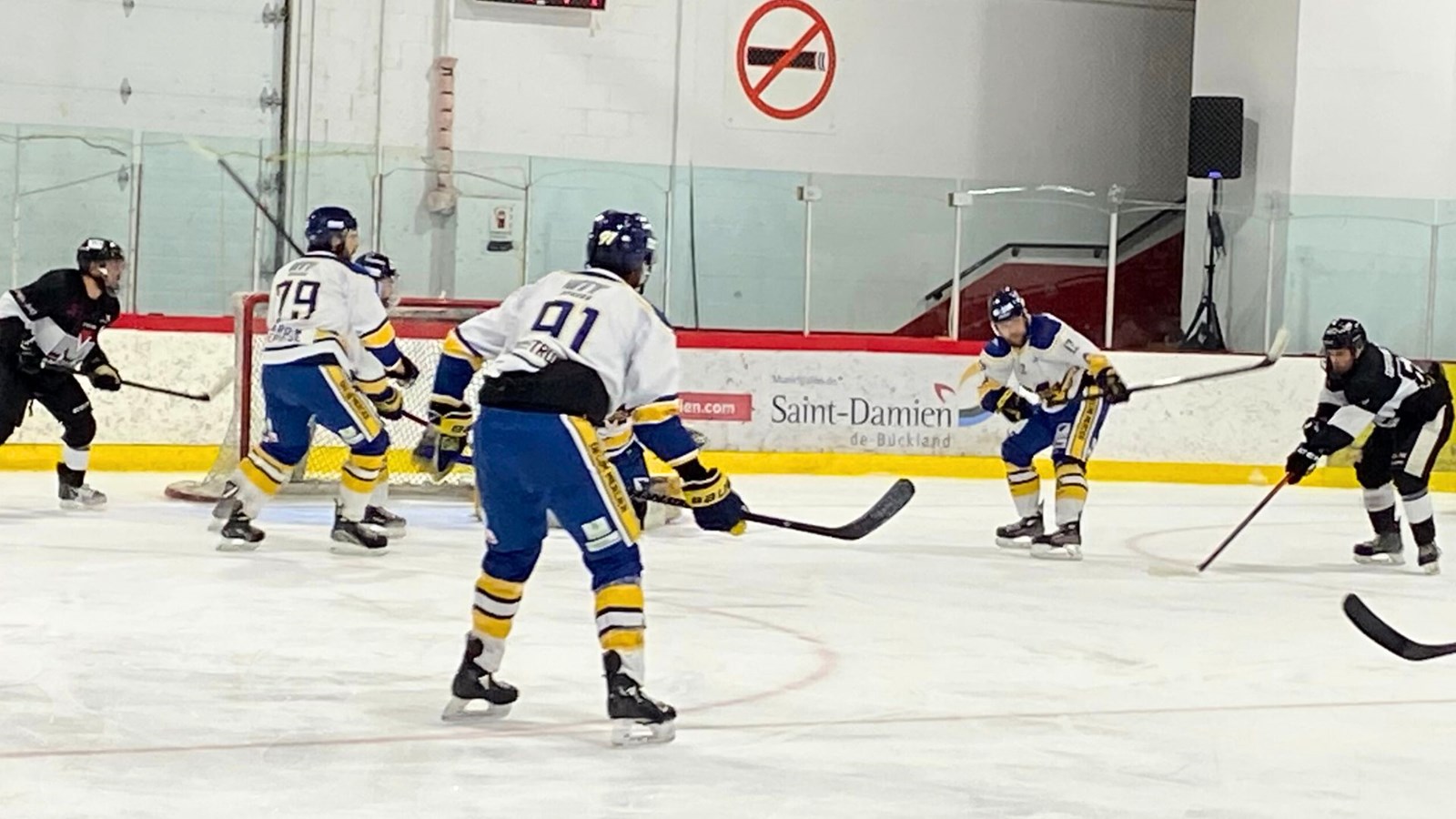 Place aux demi-finales dans la LHCS