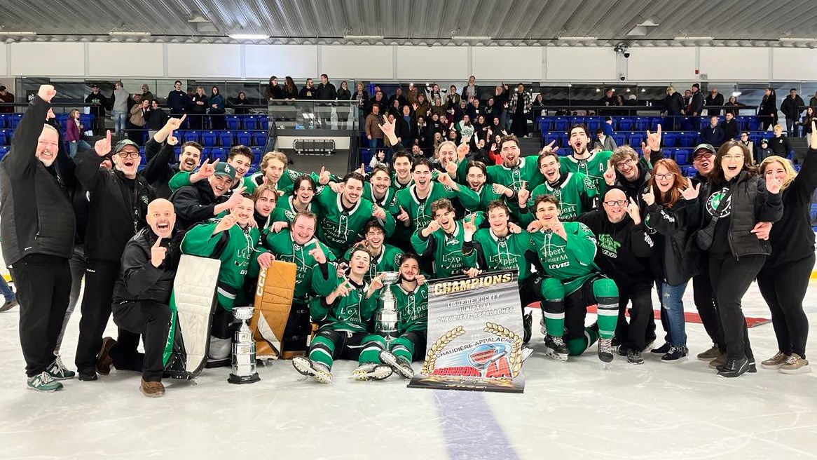 L’Expert Lévis de Saint-Romuald remporte la coupe Luc Loubier en prolongation