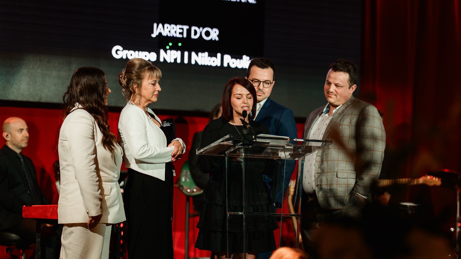 Le Groupe NPI | Nikol Poulin reçoit le Jarret d'Or