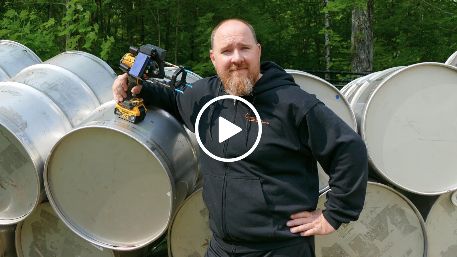 À Frampton, un agriculteur invente un outil pour révolutionner l’entaillage des érables