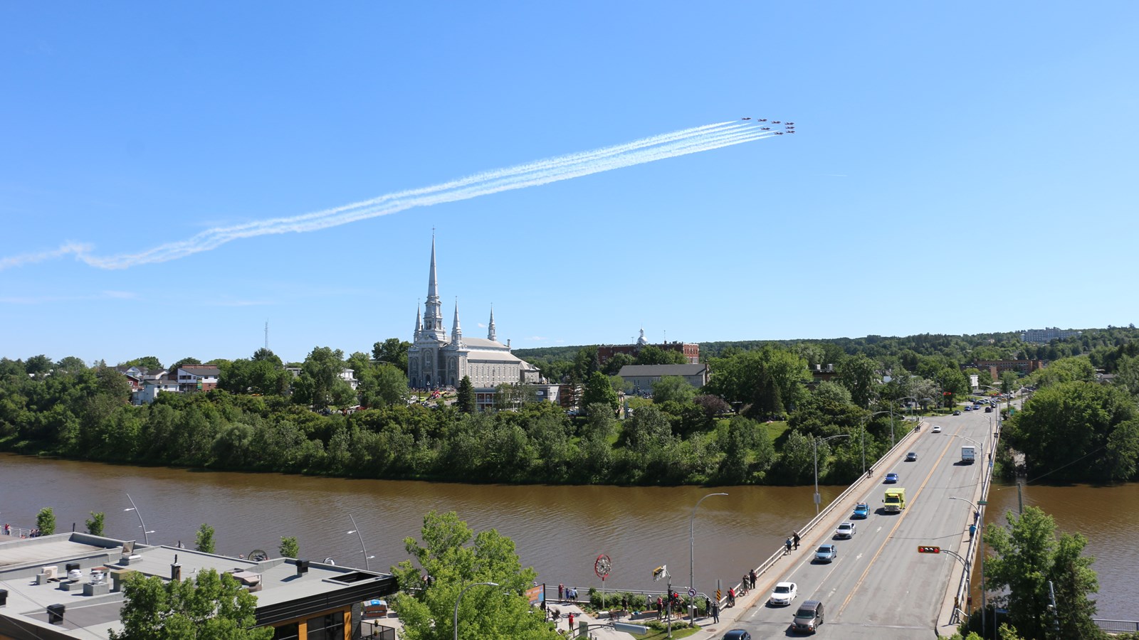 Les Snowbirds survoleront le ciel de la Beauce ce mercredi