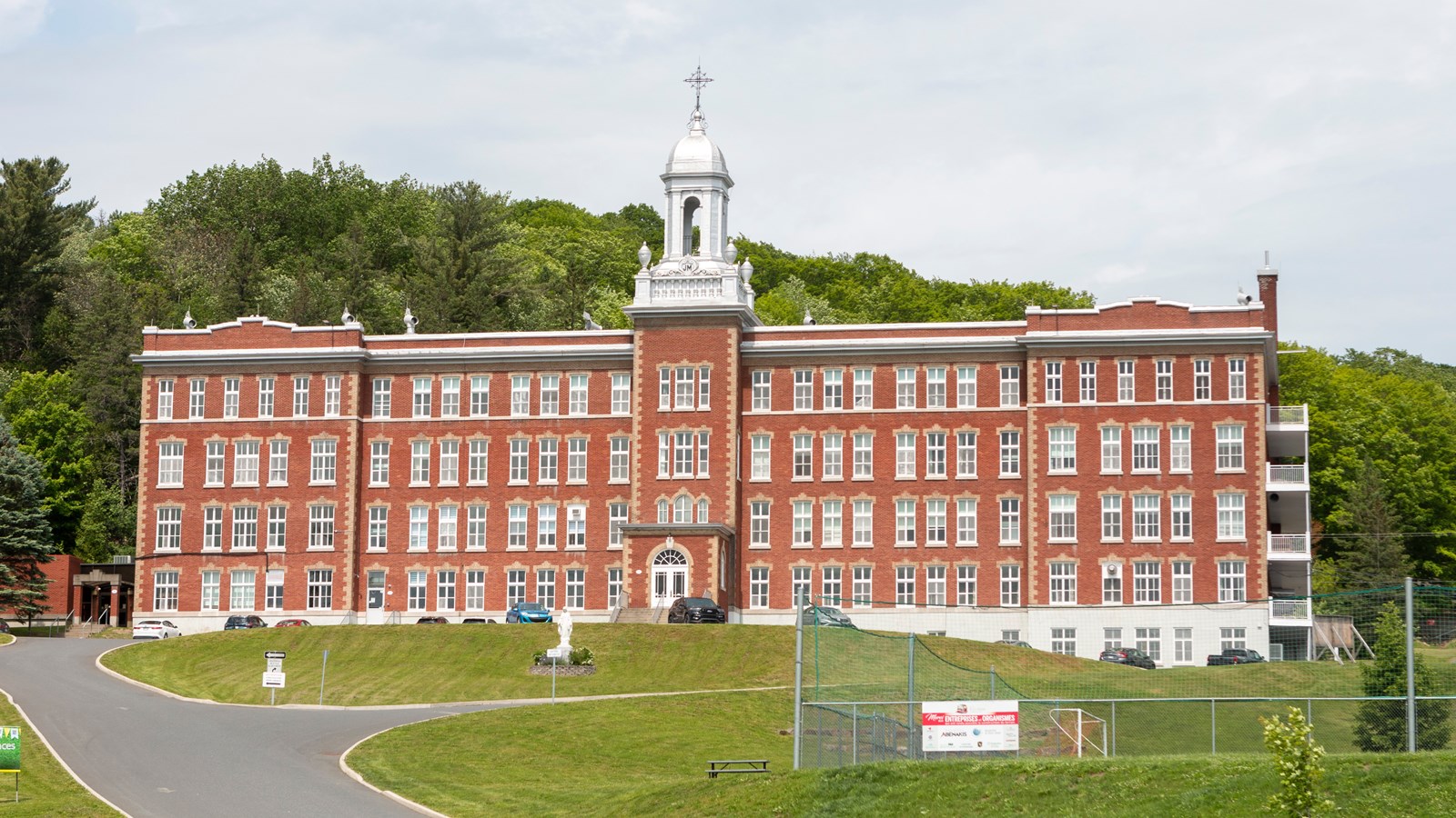 Arrestation de Keven Mathieu : l'École Jésus-Marie réagit