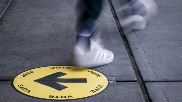 Le Canada devrait baisser l'âge du vote à 16 ans, selon une sénatrice