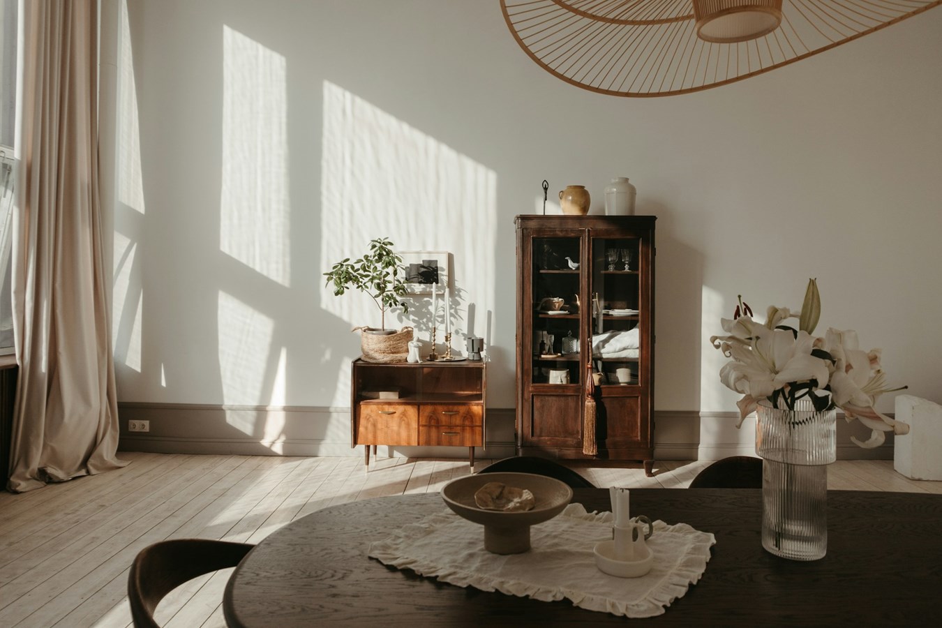 Optimiser la luminosité et la température avec des stores bien choisis