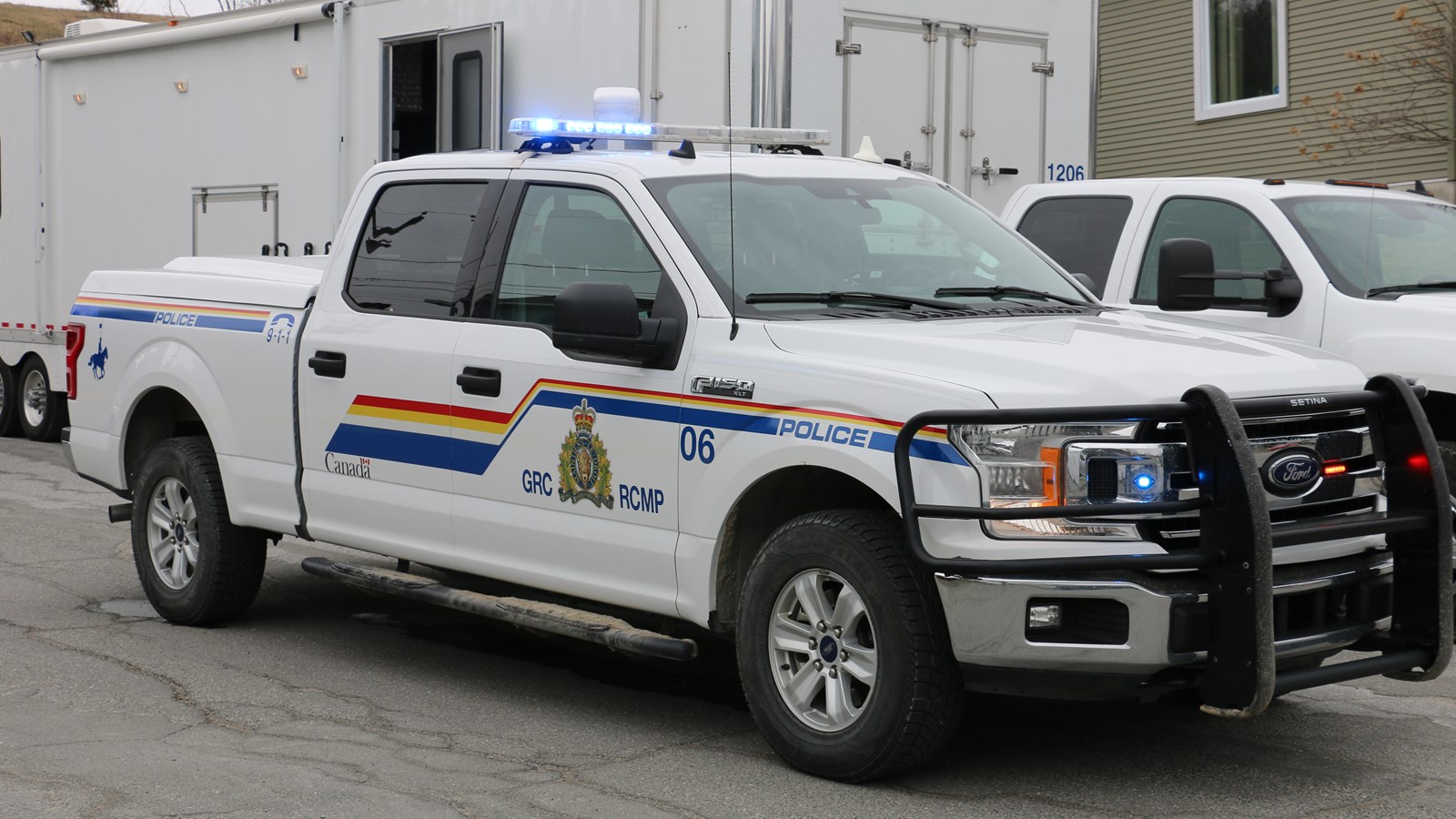 Plusieurs concessionnaires visés par des perquisitions, y compris à Beauceville