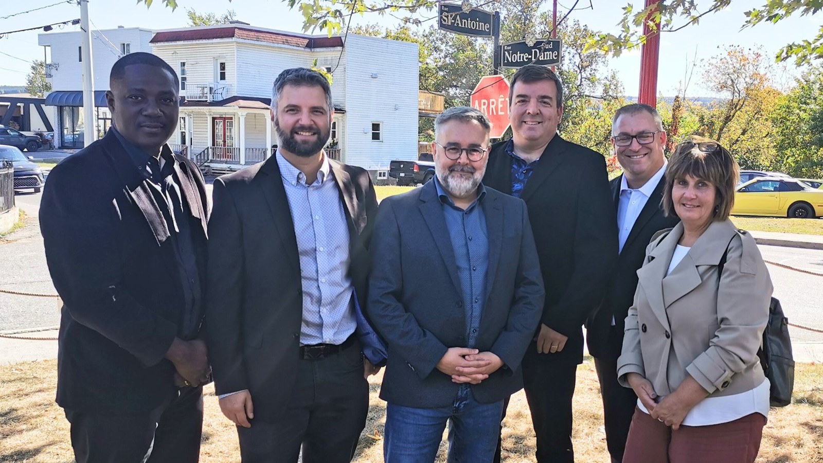 Marco Côté présente son équipe en «Écoute citoyenne»