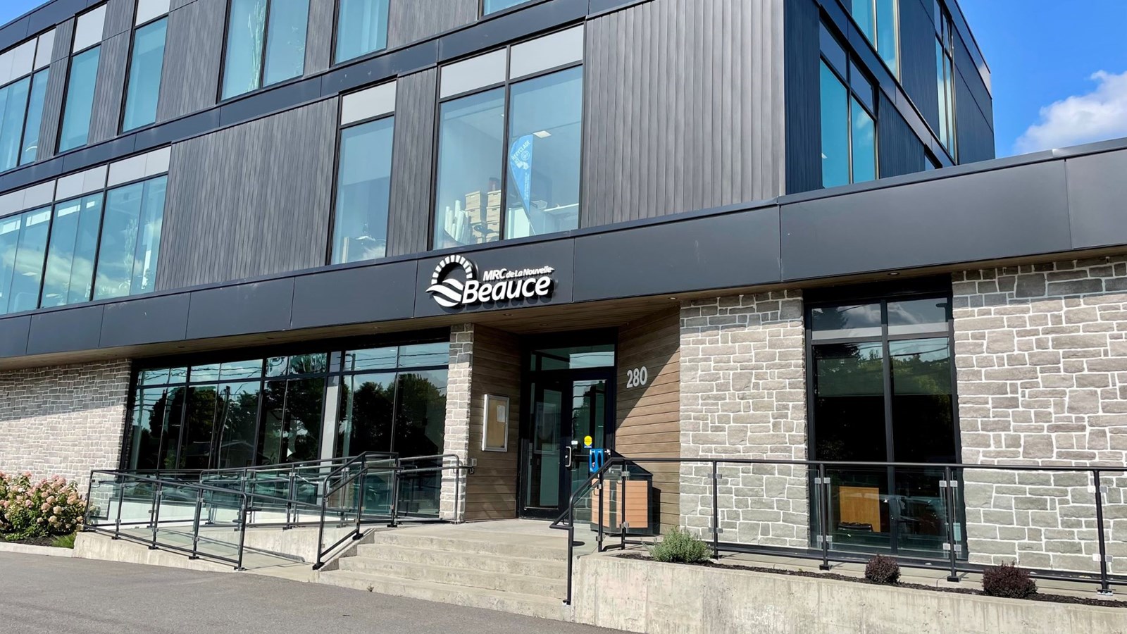 Ouverture du bureau de circonscription à Sainte-Marie