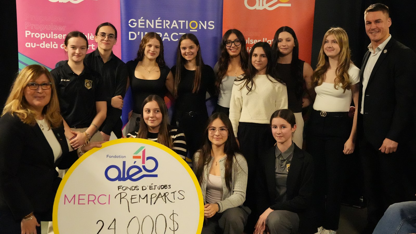 Une hockeyeuse de Saint-Côme-Linière reçoit une bourse d'études de 1 500$