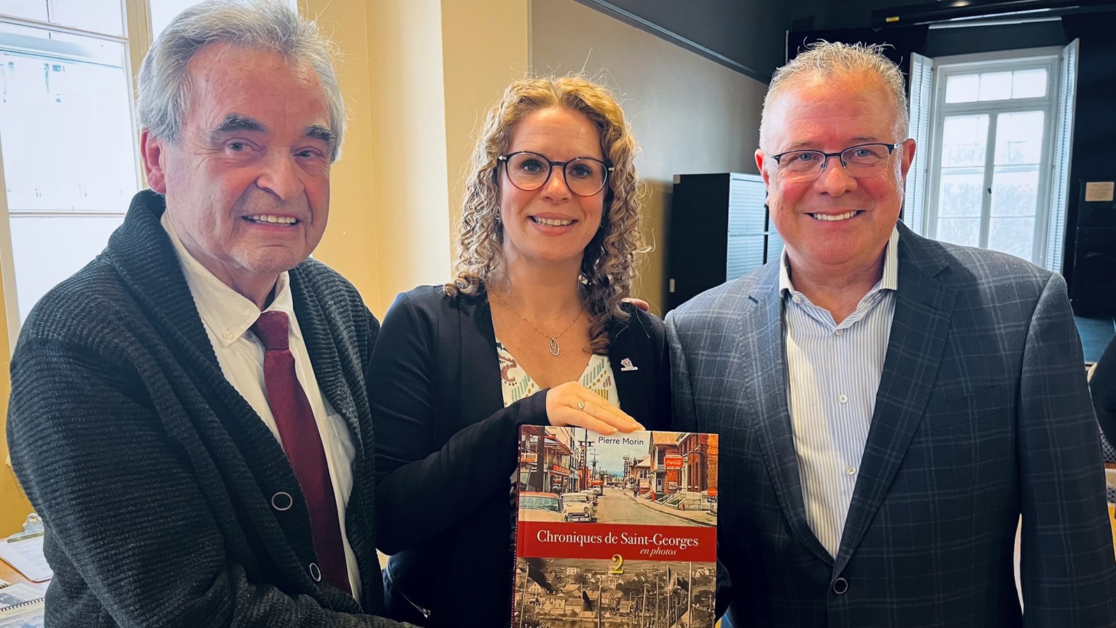 Le livre Chroniques de Saint-Georges en photos, vol. 2 disponible