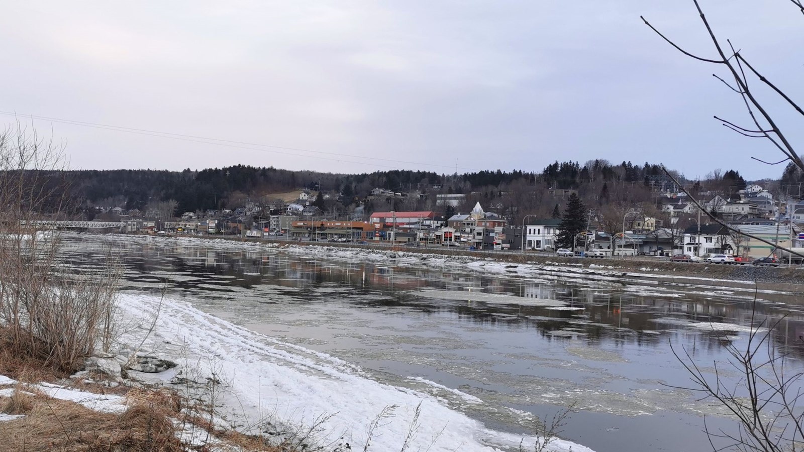 Rivière Chaudière: Beauceville en mode «vigilance»
